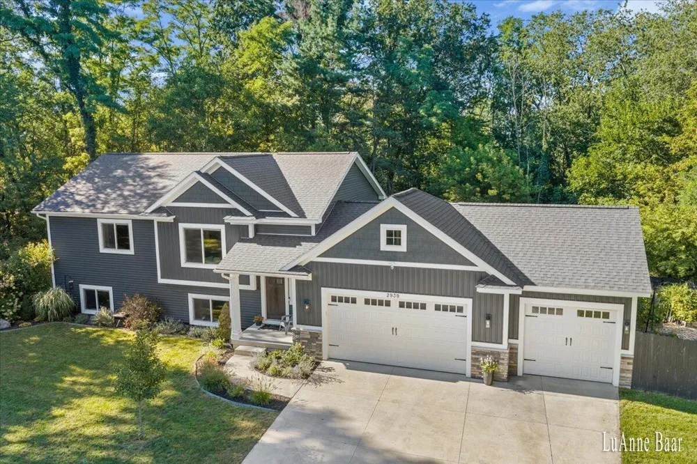 2939 5 Mile Road NE Grand Rapids, MI 49525