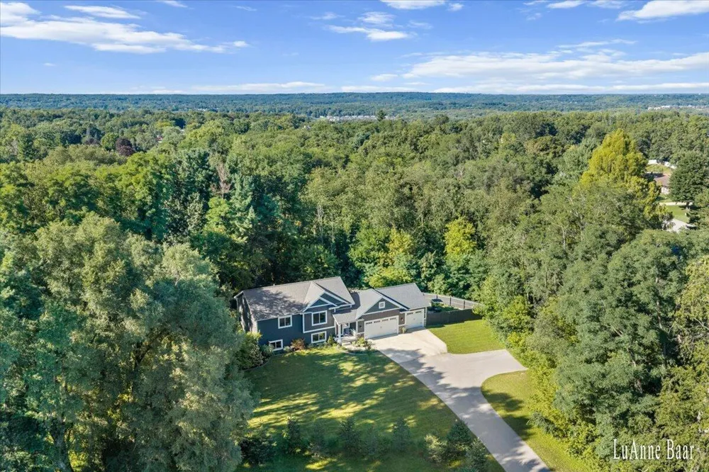 2939 5 Mile Road NE Grand Rapids, MI 49525