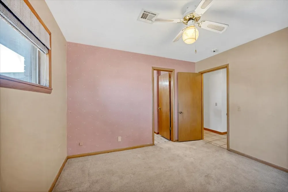 108 W Paul Street Elmore City, OK 73433