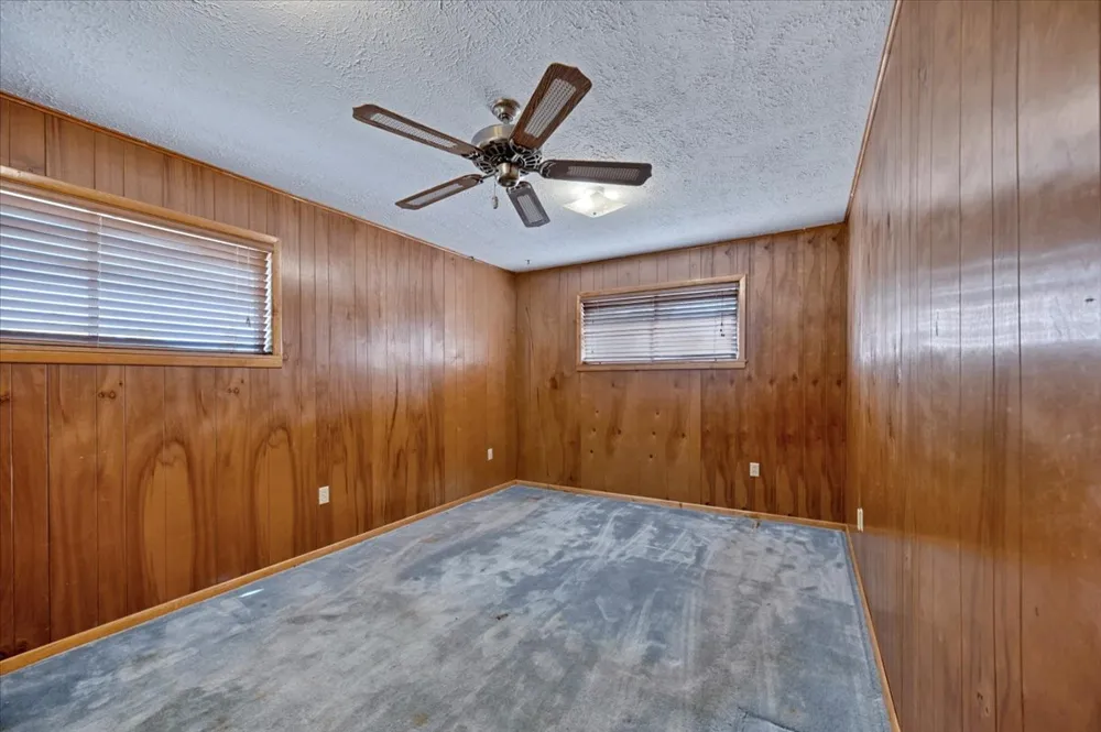 108 W Paul Street Elmore City, OK 73433