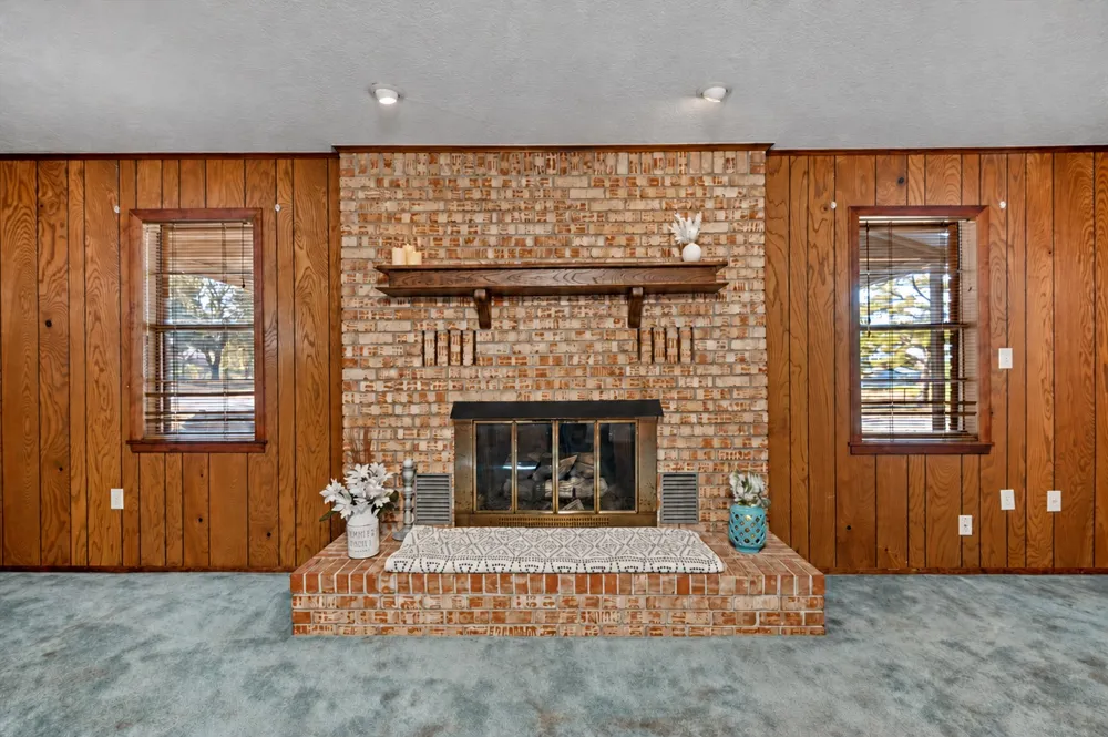 108 W Paul Street Elmore City, OK 73433