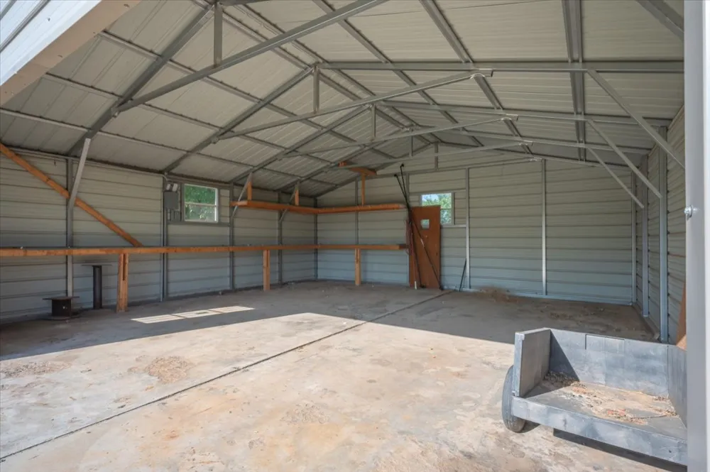 108 W Paul Street Elmore City, OK 73433