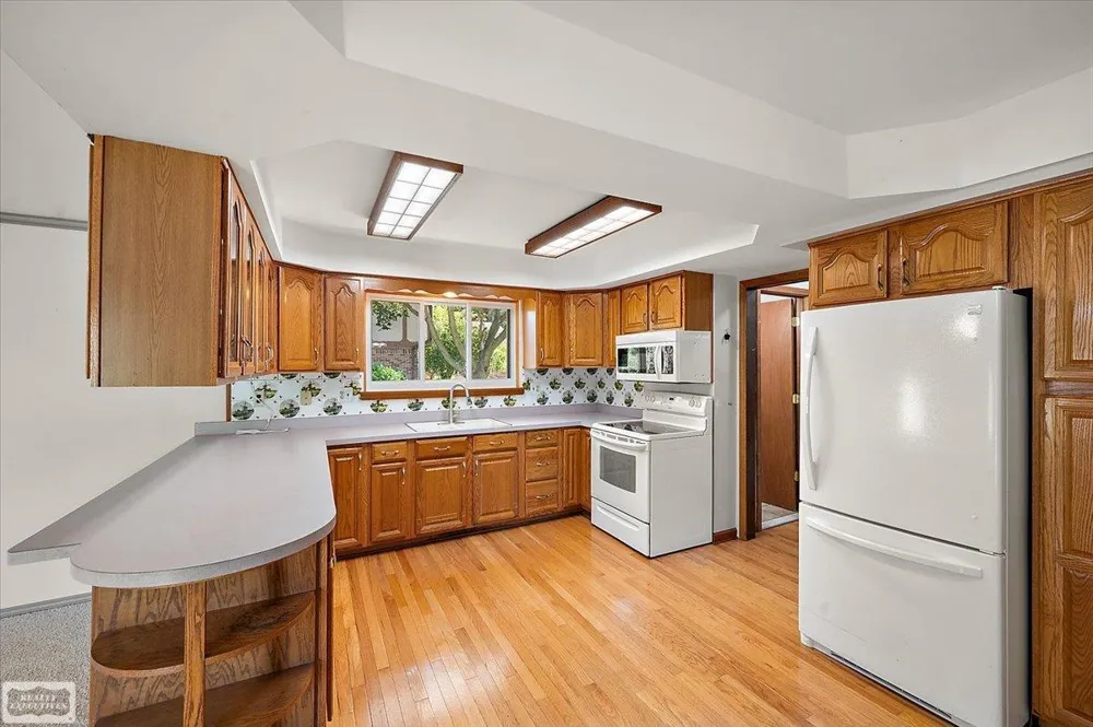 5075 Caraway Drive Sterling Heights City, MI 48314