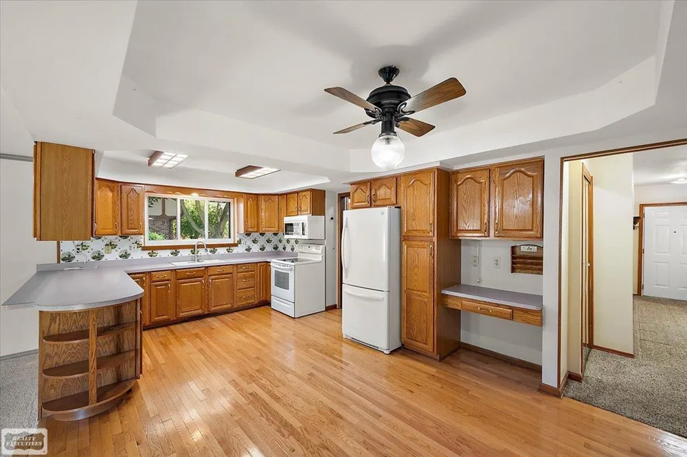 5075 Caraway Drive Sterling Heights City, MI 48314
