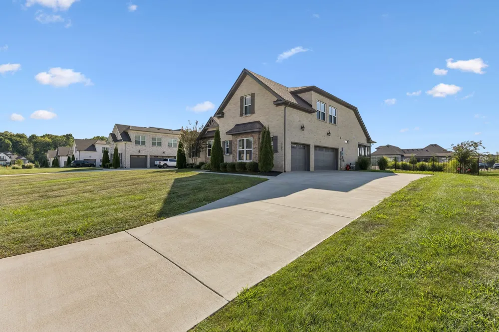 1121 Pretender Way Columbia, TN 38401
