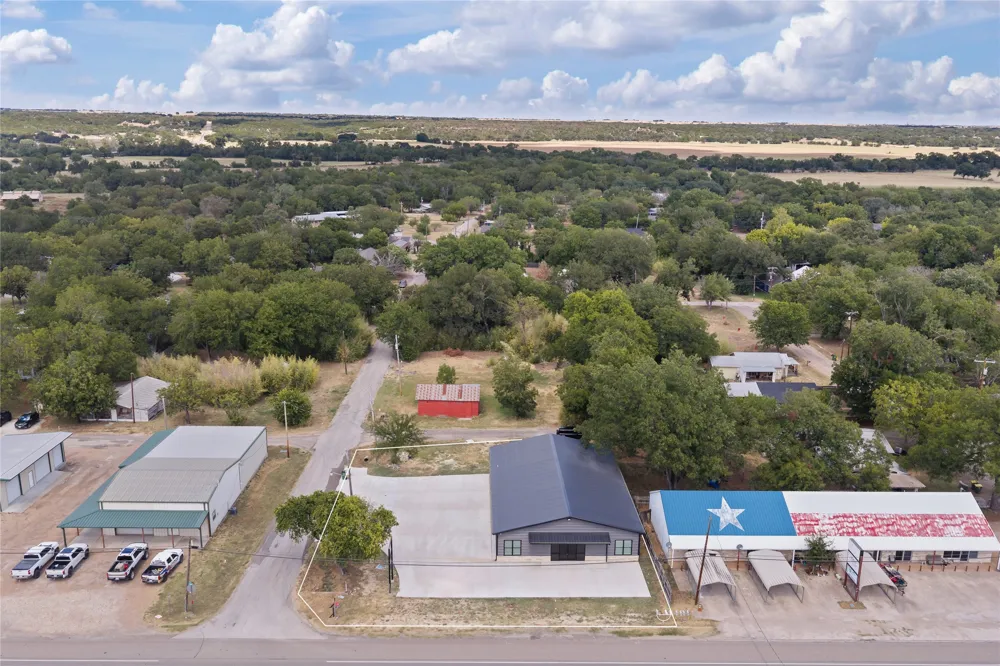 801 E Avenue C Valley Mills, TX 76689
