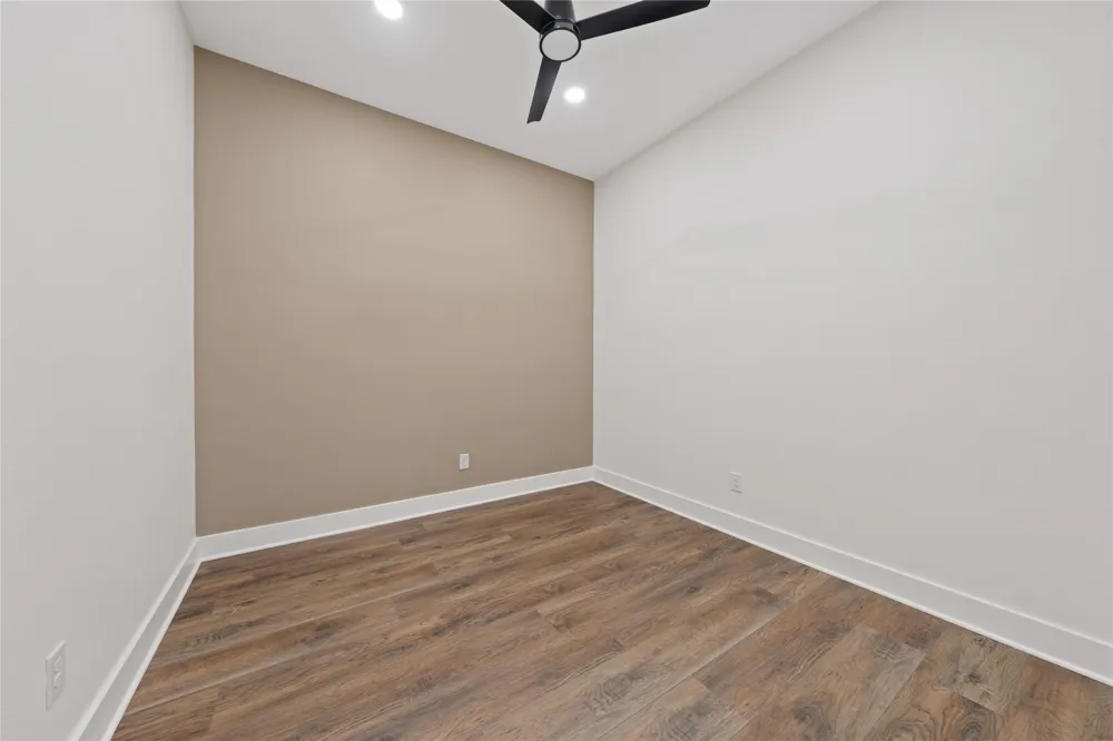 801 E Avenue C Valley Mills, TX 76689