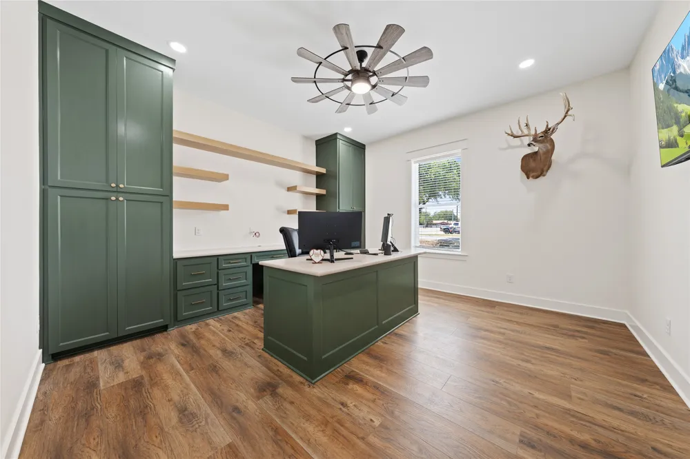 801 E Avenue C Valley Mills, TX 76689