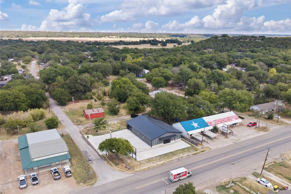 801 E Avenue C Valley Mills, TX 76689