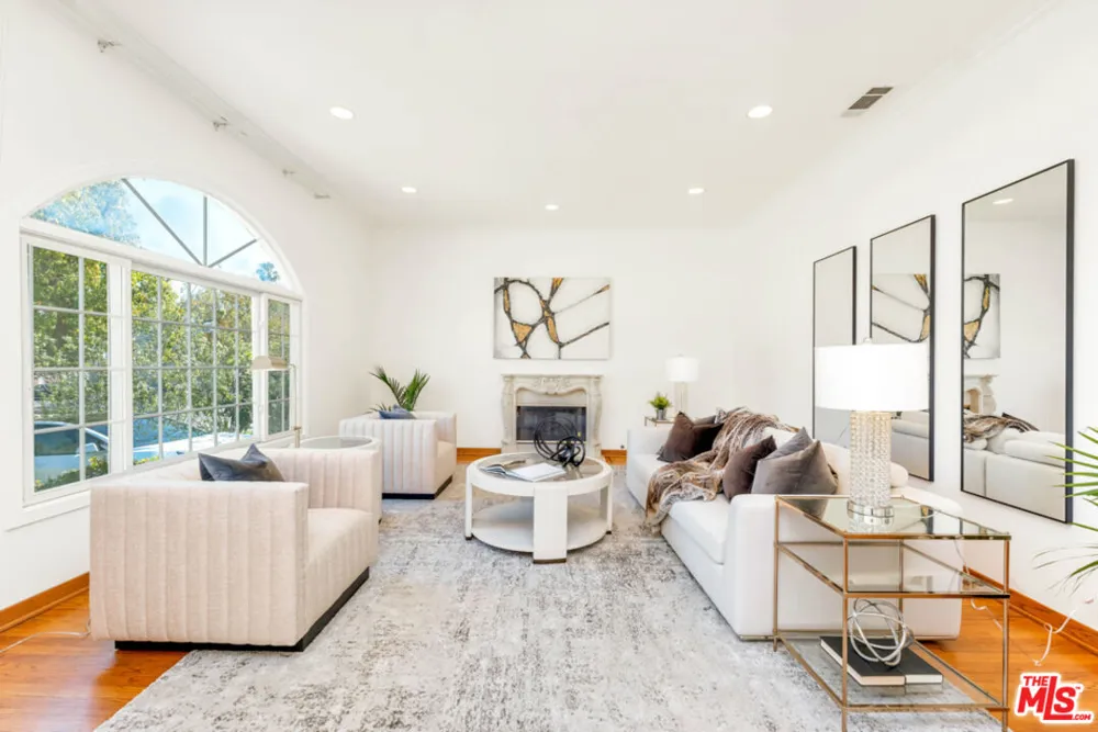 109 Maple Drive Beverly Hills, CA 90210