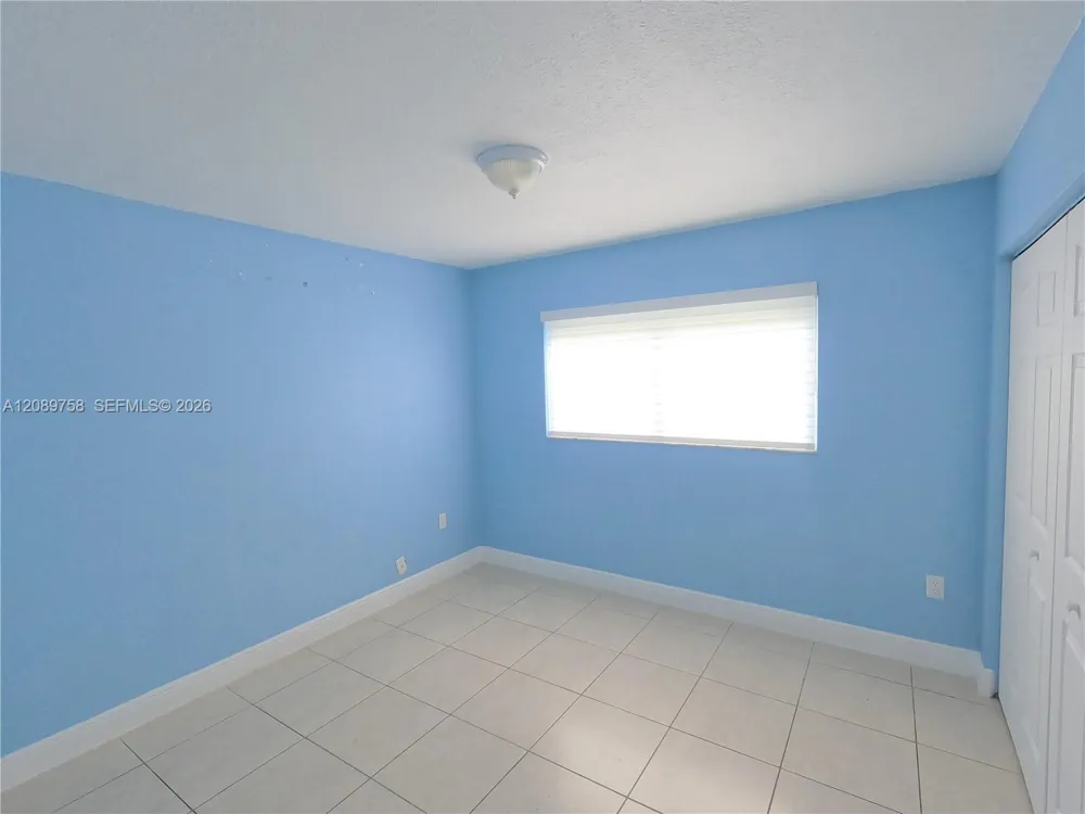 9911 W Okeechobee Rd #1-101 Hialeah Gardens, FL 33016