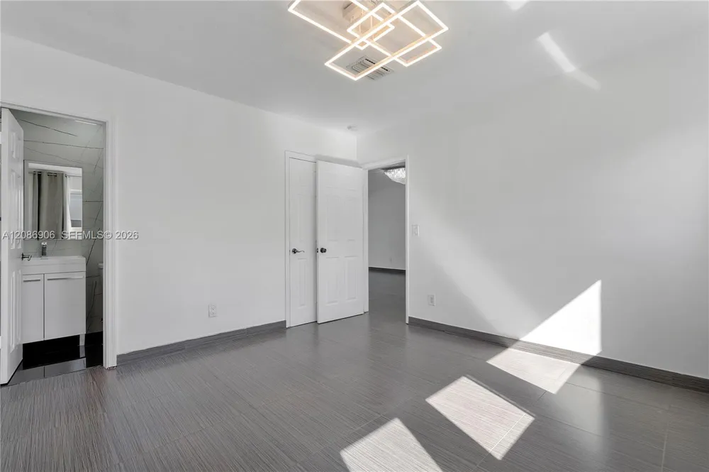 2505 NE 214th St Aventura, FL 33180