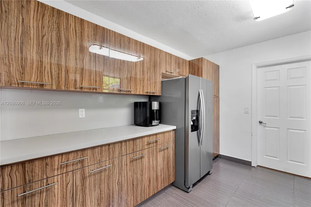2505 NE 214th St Aventura, FL 33180