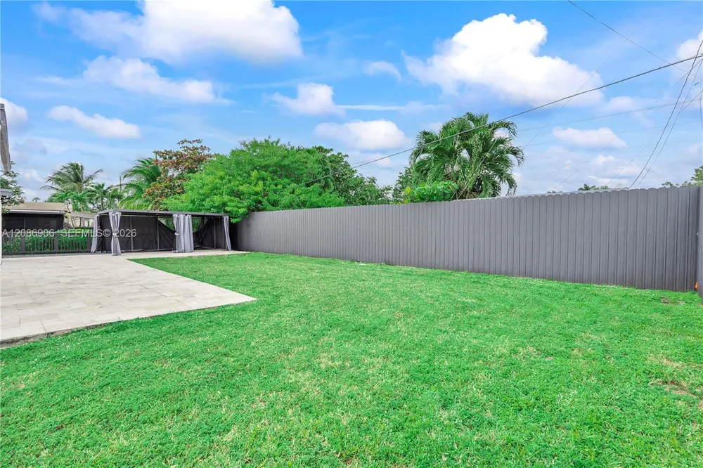 2505 NE 214th St Aventura, FL 33180