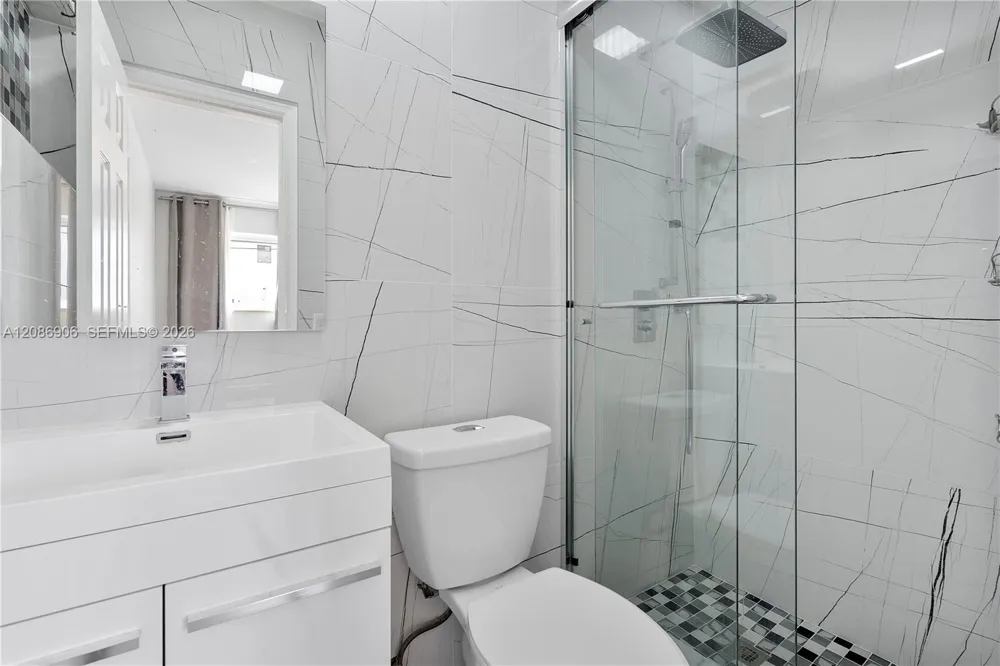 2505 NE 214th St Aventura, FL 33180