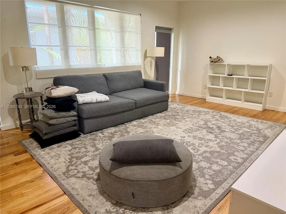 1551 Lenox Ave #7 Miami Beach, FL 33139