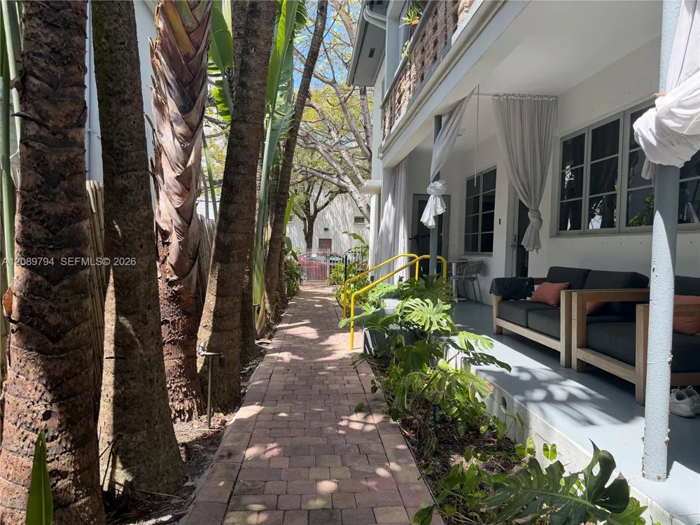 1551 Lenox Ave #7 Miami Beach, FL 33139