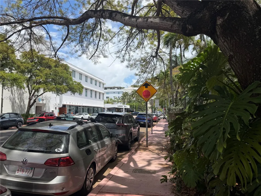 1551 Lenox Ave #7 Miami Beach, FL 33139