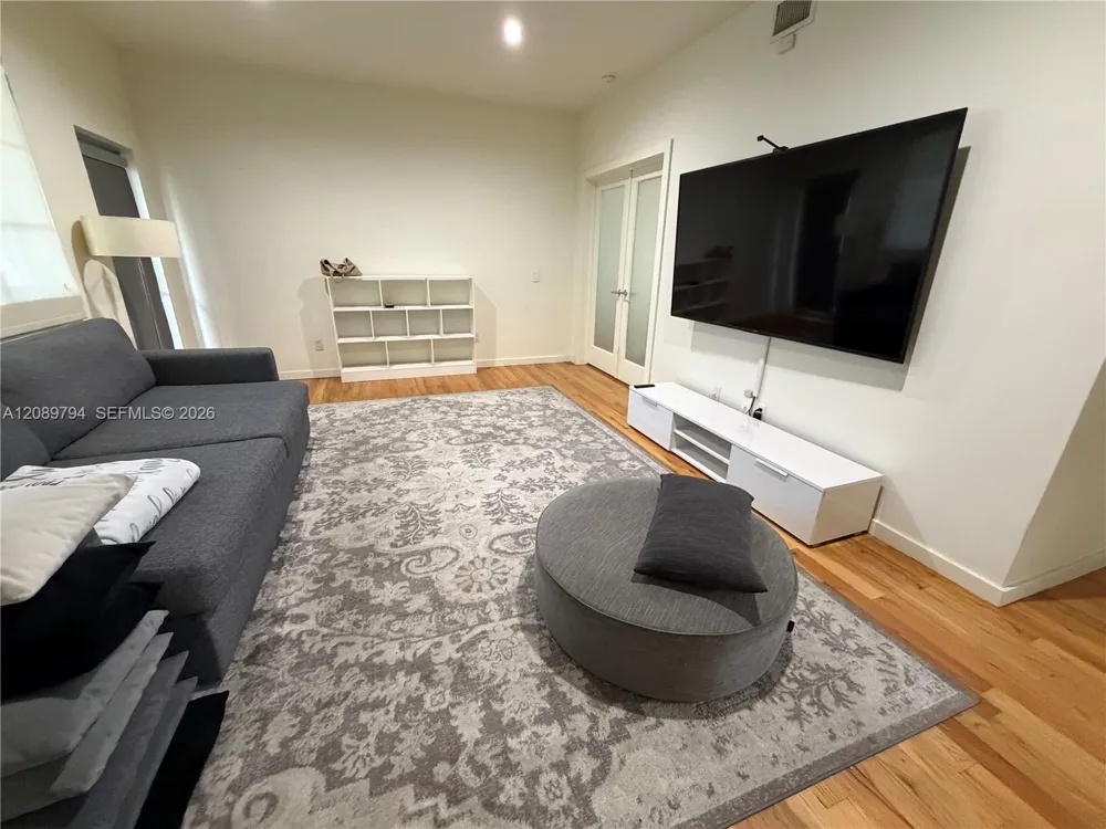 1551 Lenox Ave #7 Miami Beach, FL 33139
