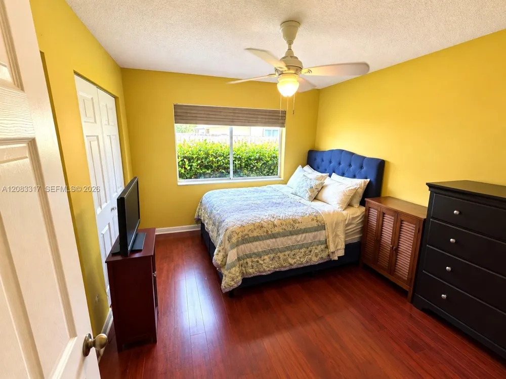 1738 SW 108th Way Davie, FL 33324