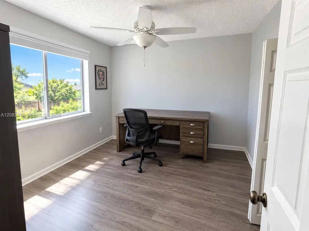 1738 SW 108th Way Davie, FL 33324