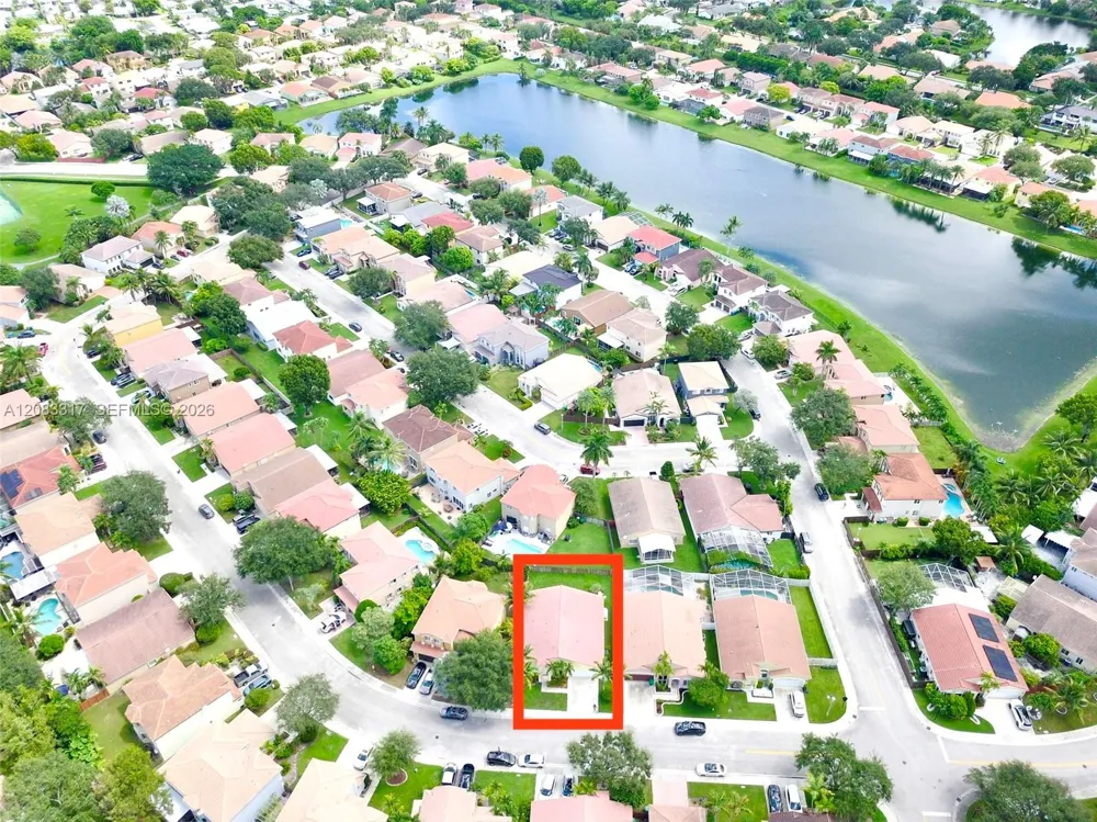 1738 SW 108th Way Davie, FL 33324