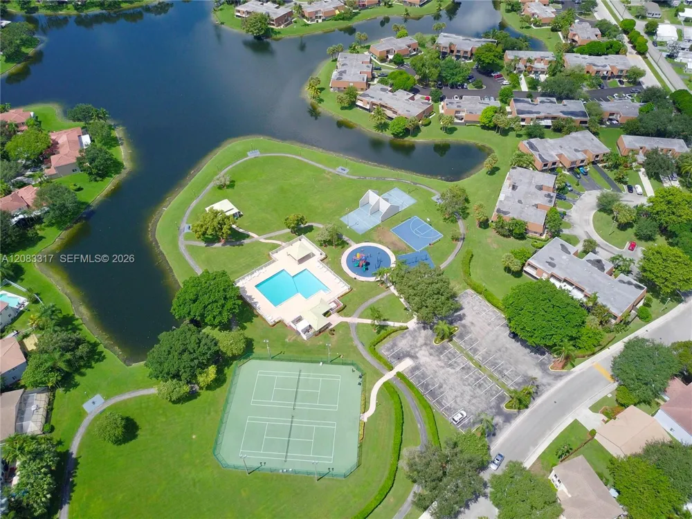 1738 SW 108th Way Davie, FL 33324