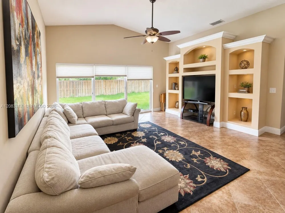 1738 SW 108th Way Davie, FL 33324