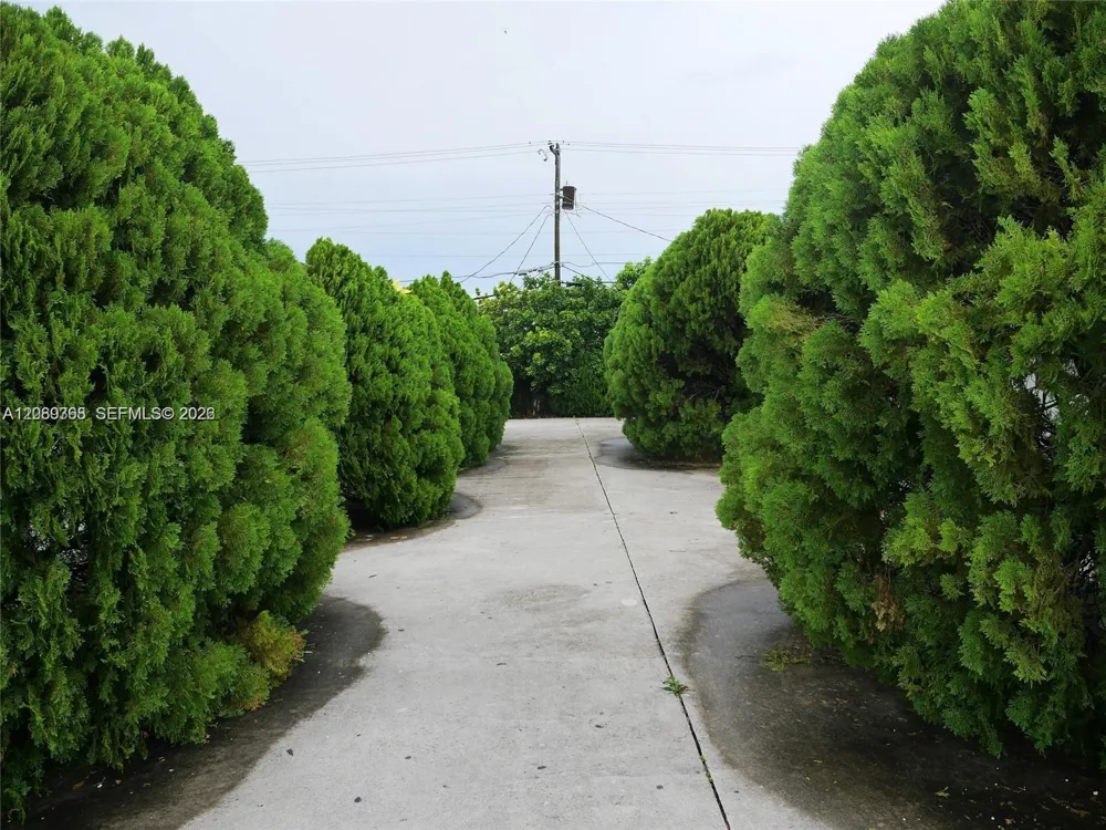 55 W 9th St #1 Hialeah, FL 33010