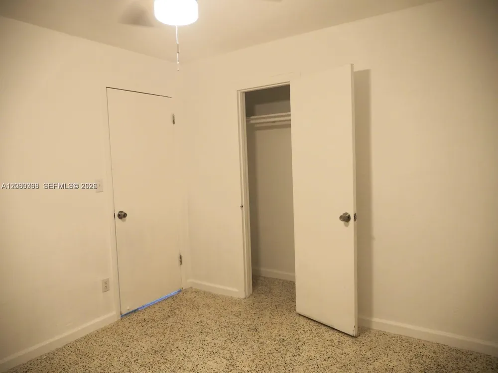 55 W 9th St #1 Hialeah, FL 33010