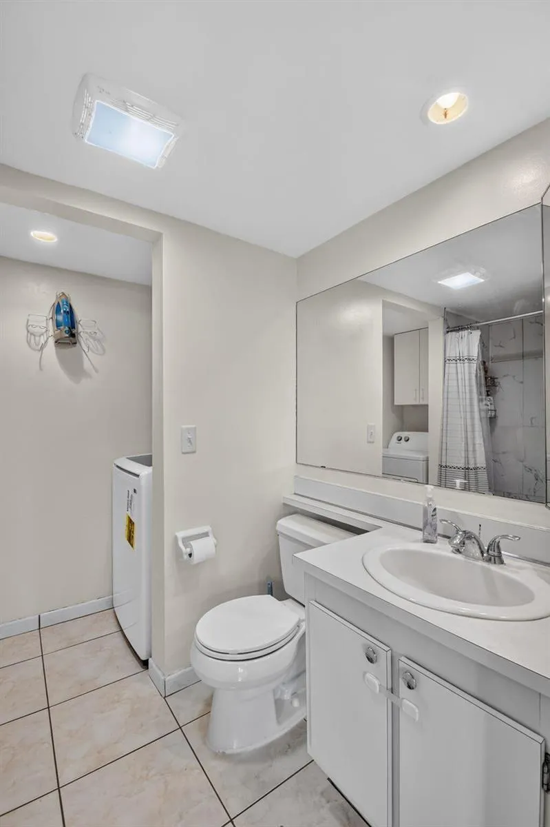 322 Lake Arbor Drive Palm Springs, FL 33461