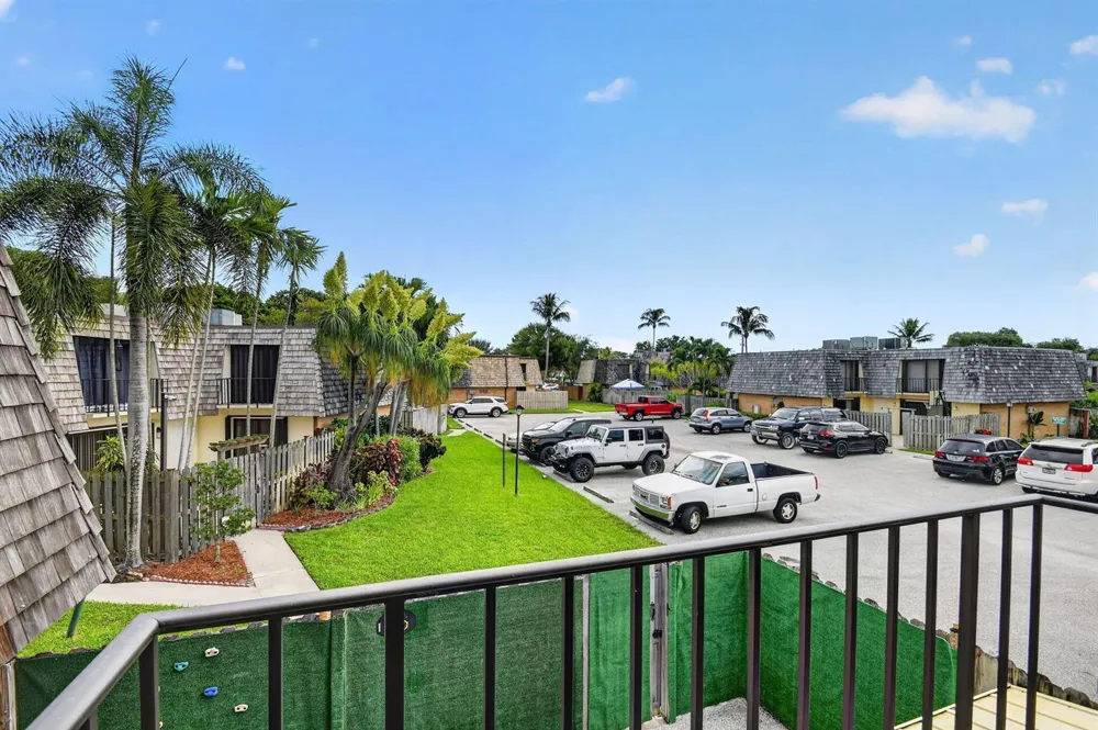322 Lake Arbor Drive Palm Springs, FL 33461