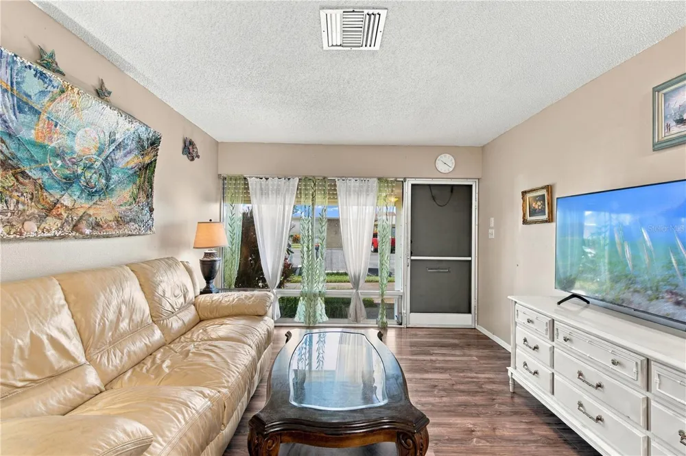 4359 TAHITIAN GARDENS CIRCLE #B Holiday, FL 34691