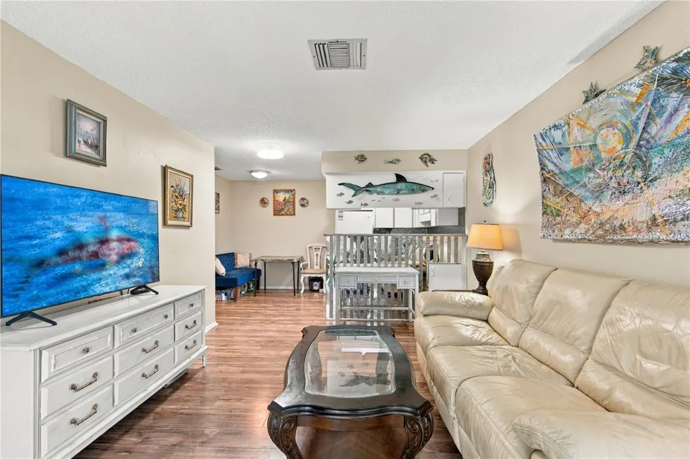 4359 TAHITIAN GARDENS CIRCLE #B Holiday, FL 34691
