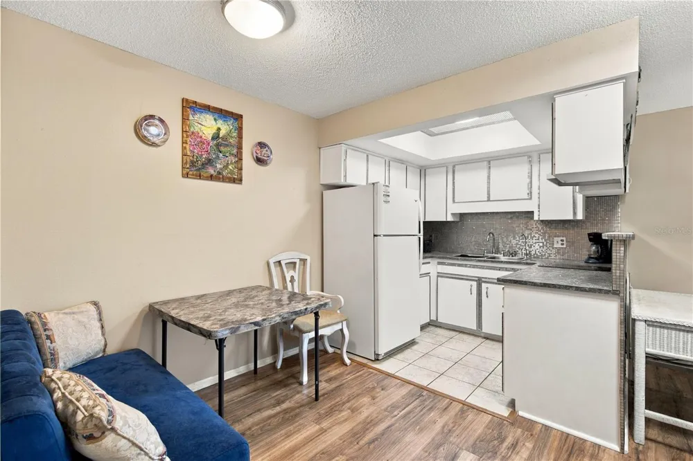 4359 TAHITIAN GARDENS CIRCLE #B Holiday, FL 34691