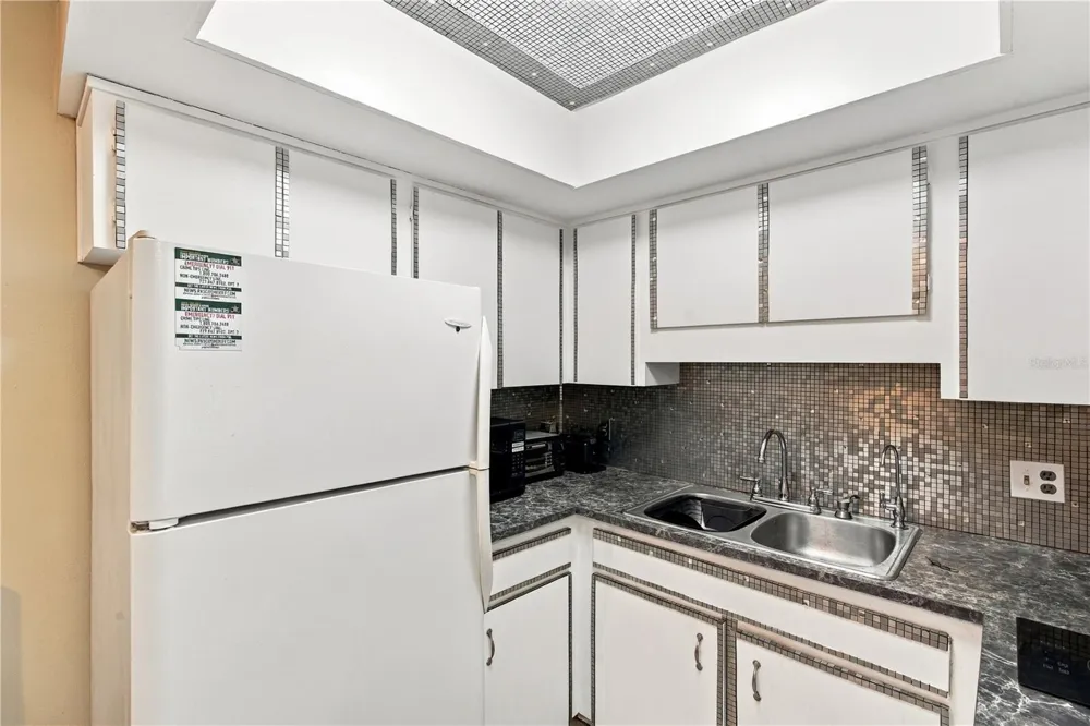4359 TAHITIAN GARDENS CIRCLE #B Holiday, FL 34691