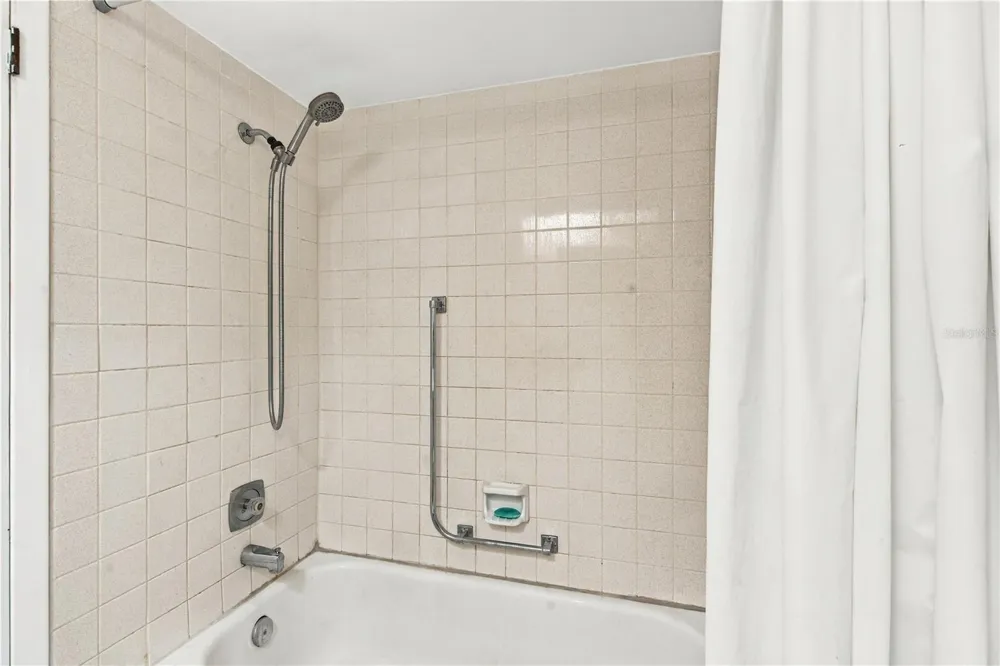 4359 TAHITIAN GARDENS CIRCLE #B Holiday, FL 34691