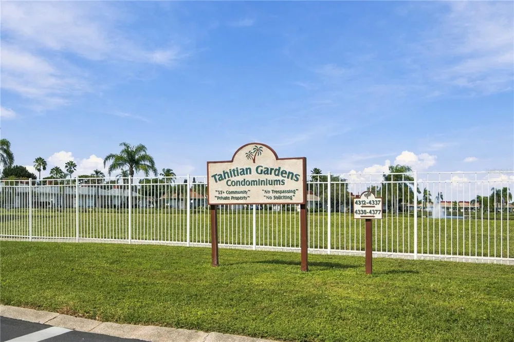 4359 TAHITIAN GARDENS CIRCLE #B Holiday, FL 34691