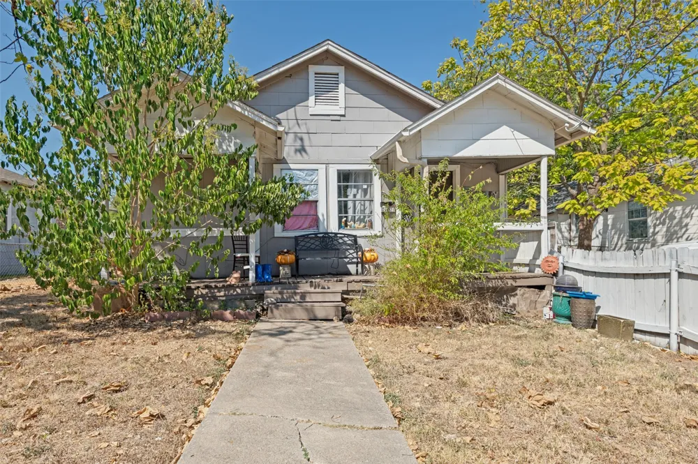 2421 Boyd Street Dallas, TX 75224