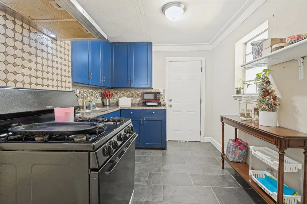 2421 Boyd Street Dallas, TX 75224