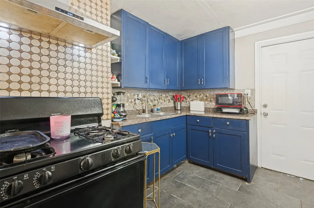 2421 Boyd Street Dallas, TX 75224
