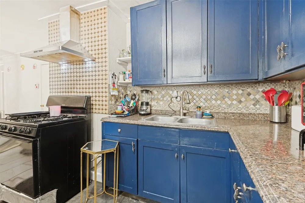 2421 Boyd Street Dallas, TX 75224
