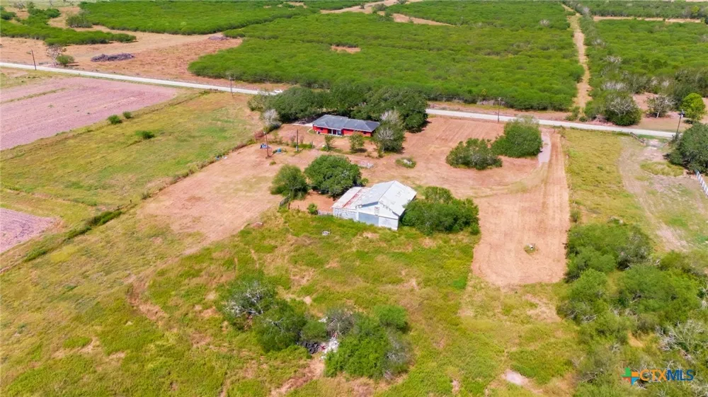 7287 Hanselman Road Victoria, TX 77905