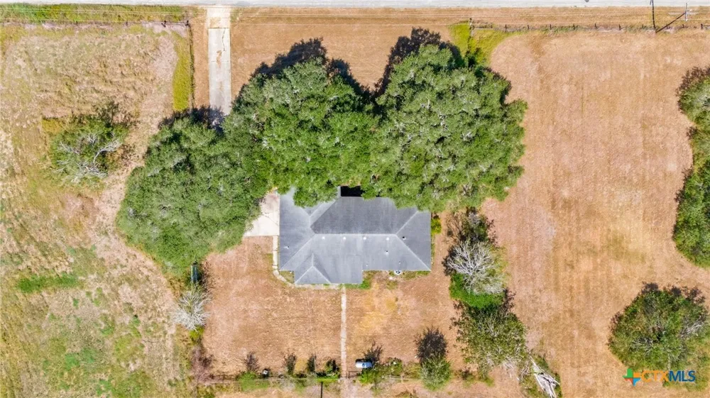 7287 Hanselman Road Victoria, TX 77905