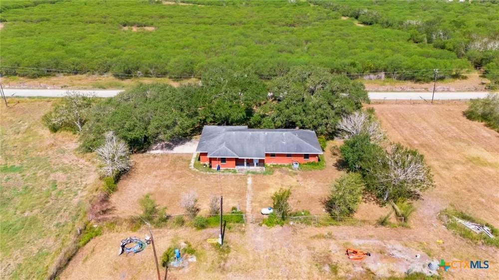 7287 Hanselman Road Victoria, TX 77905
