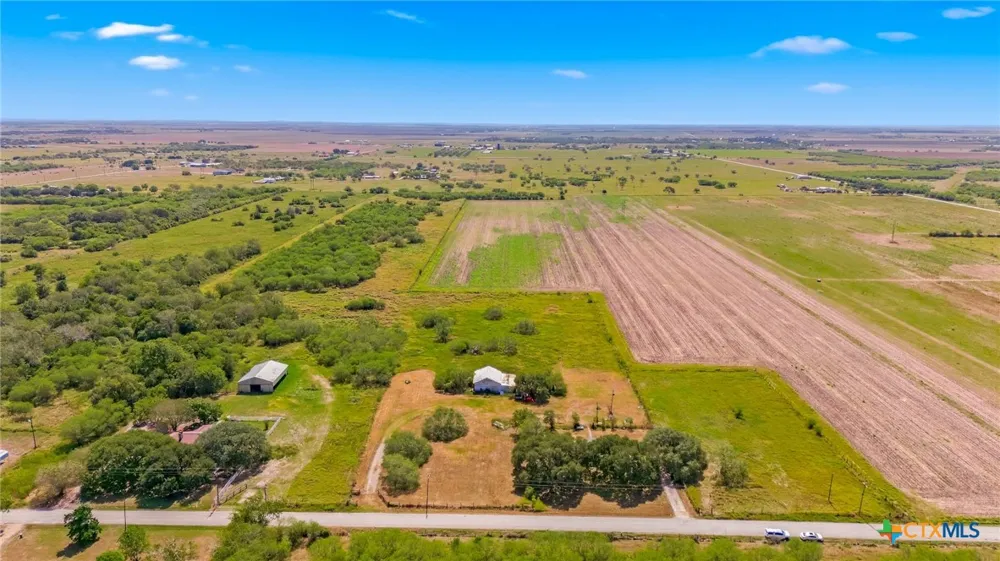 7287 Hanselman Road Victoria, TX 77905