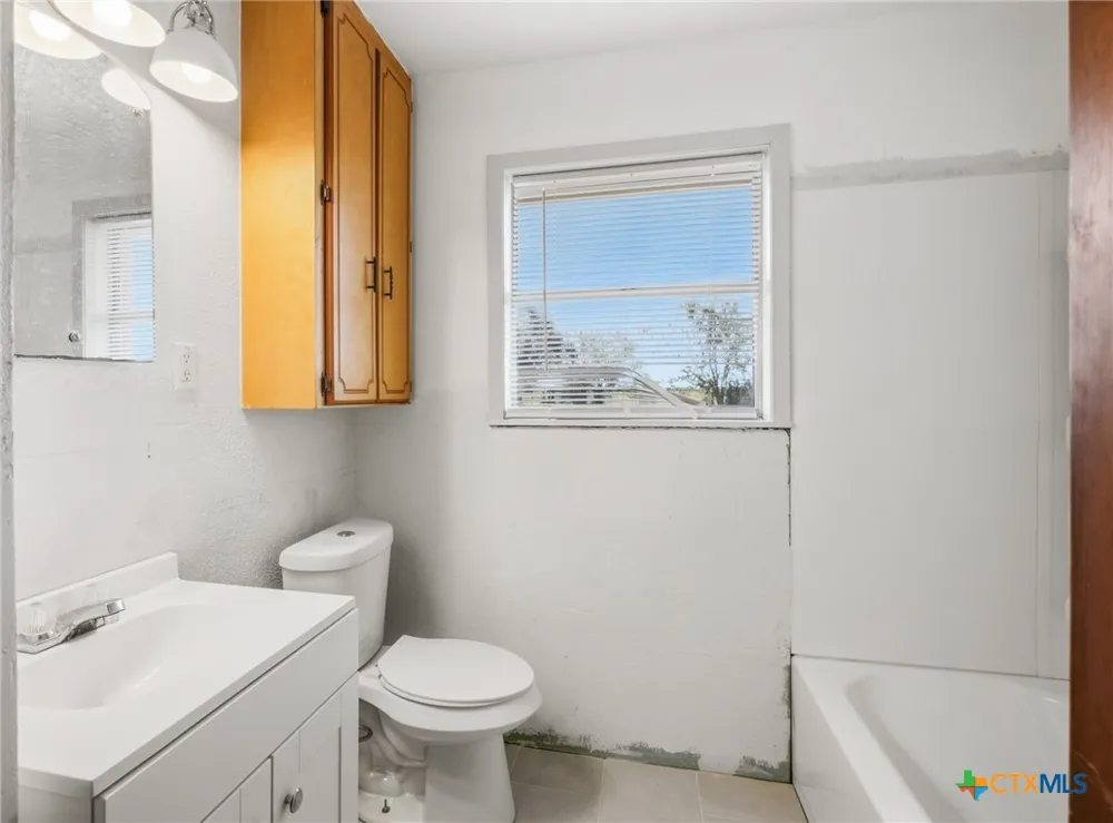 7287 Hanselman Road Victoria, TX 77905
