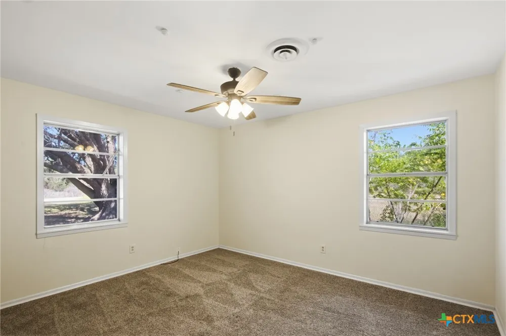 7287 Hanselman Road Victoria, TX 77905