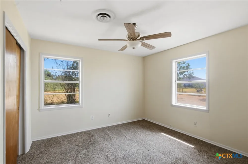 7287 Hanselman Road Victoria, TX 77905