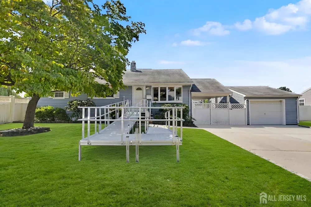 29 Joyce Place Sayreville, NJ 08859